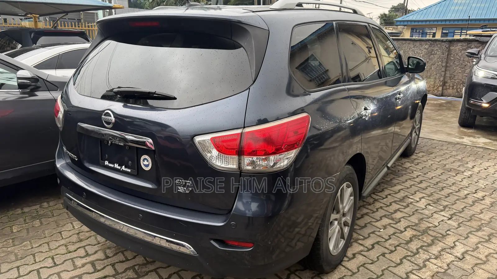 Nissan Pathfinder SV 4x4 2013 Blue