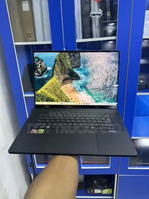 Laptop Asus ProArt P16 64GB AMD Ryzen 9 SSD 4T