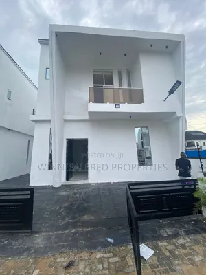 3bdrm Duplex in Ikota for sale