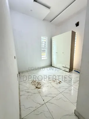 Mini Flat in Thomas Estate, Lagos Island / Lagos Island for rent