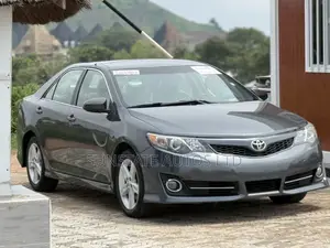 Toyota Camry 2014 Gray