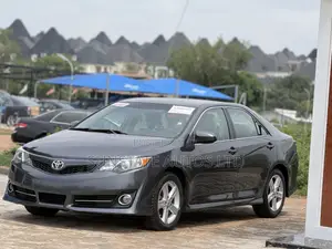 Toyota Camry 2014 Gray
