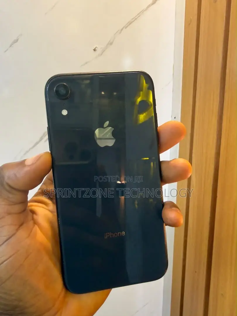 Apple iPhone XR 64 GB Black