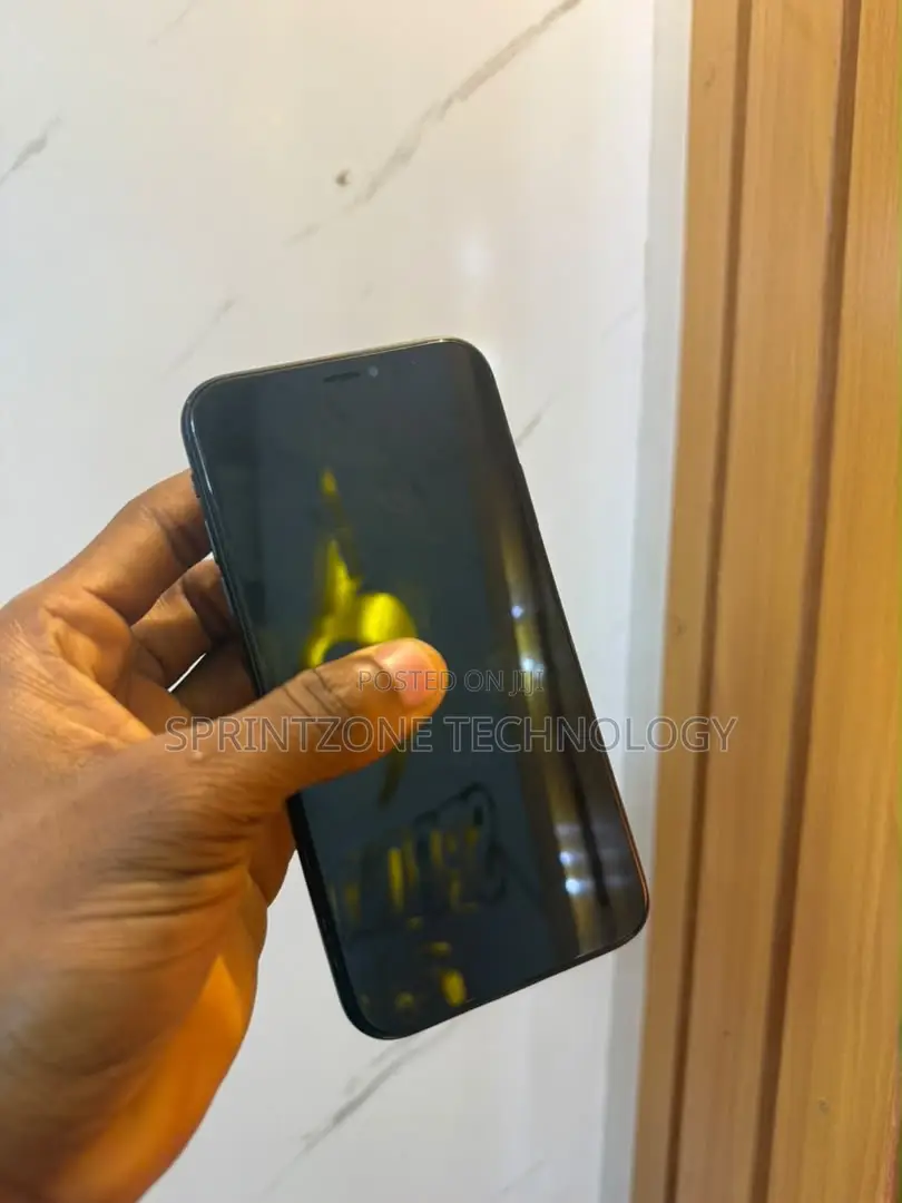 Apple iPhone XR 64 GB Black