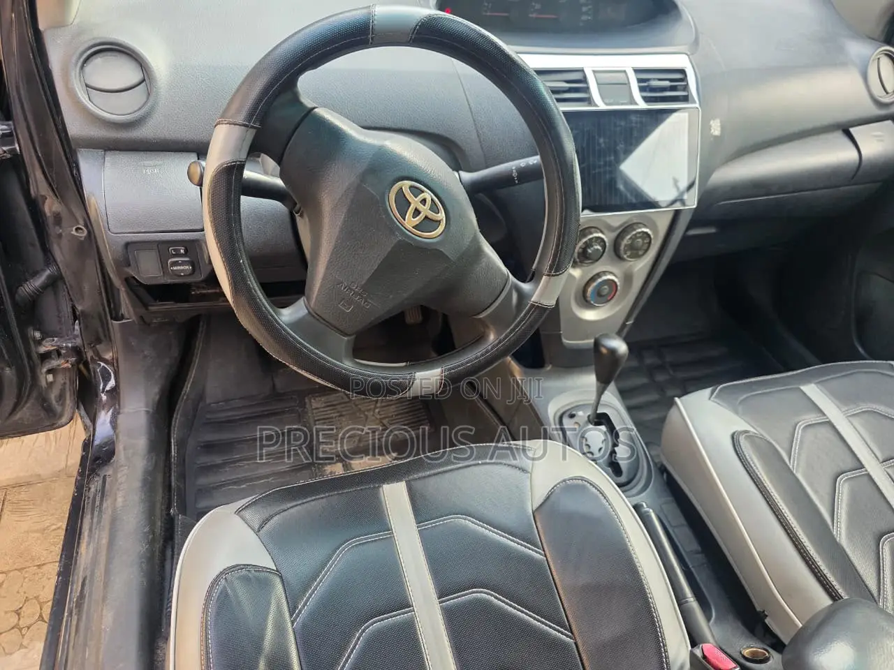 Toyota Yaris 2009 Black