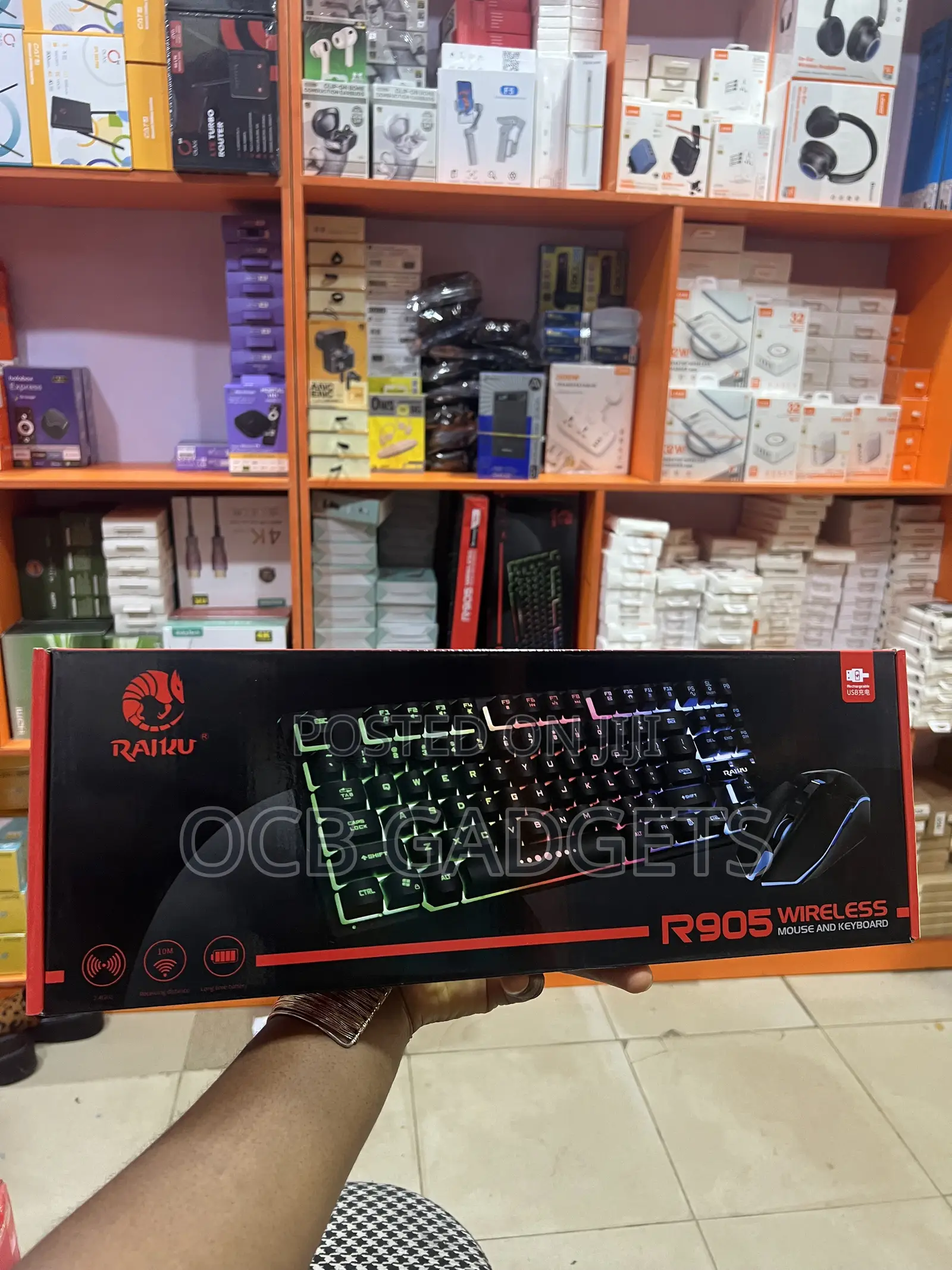R905 Wireless Keyboard and Mouse