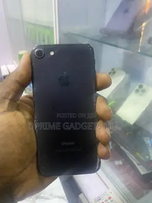 Apple iPhone 7 32 GB Black