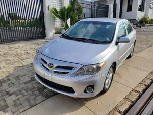 Toyota Corolla 2010 Silver