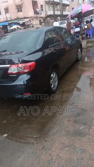 Toyota Corolla 2012 Black