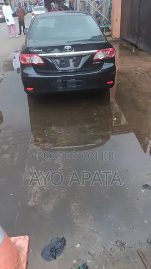 Toyota Corolla 2012 Black