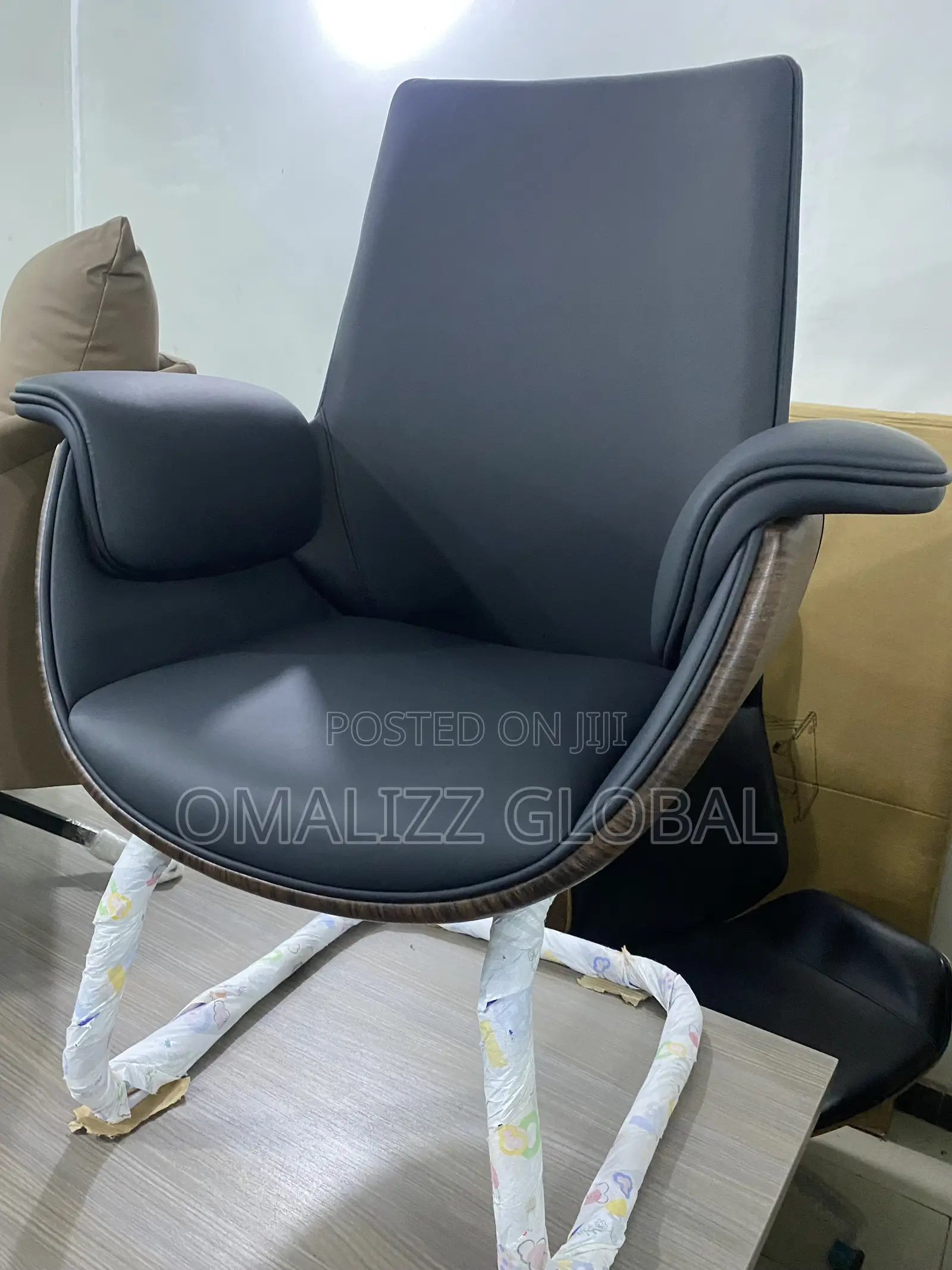 Executive Visitors Chair