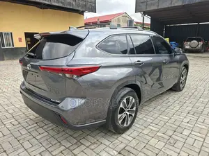 Toyota Highlander 2020 Gray