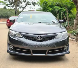 Toyota Camry SE 4dr Sedan (2.5L 4cyl 6A) 2013 Gray