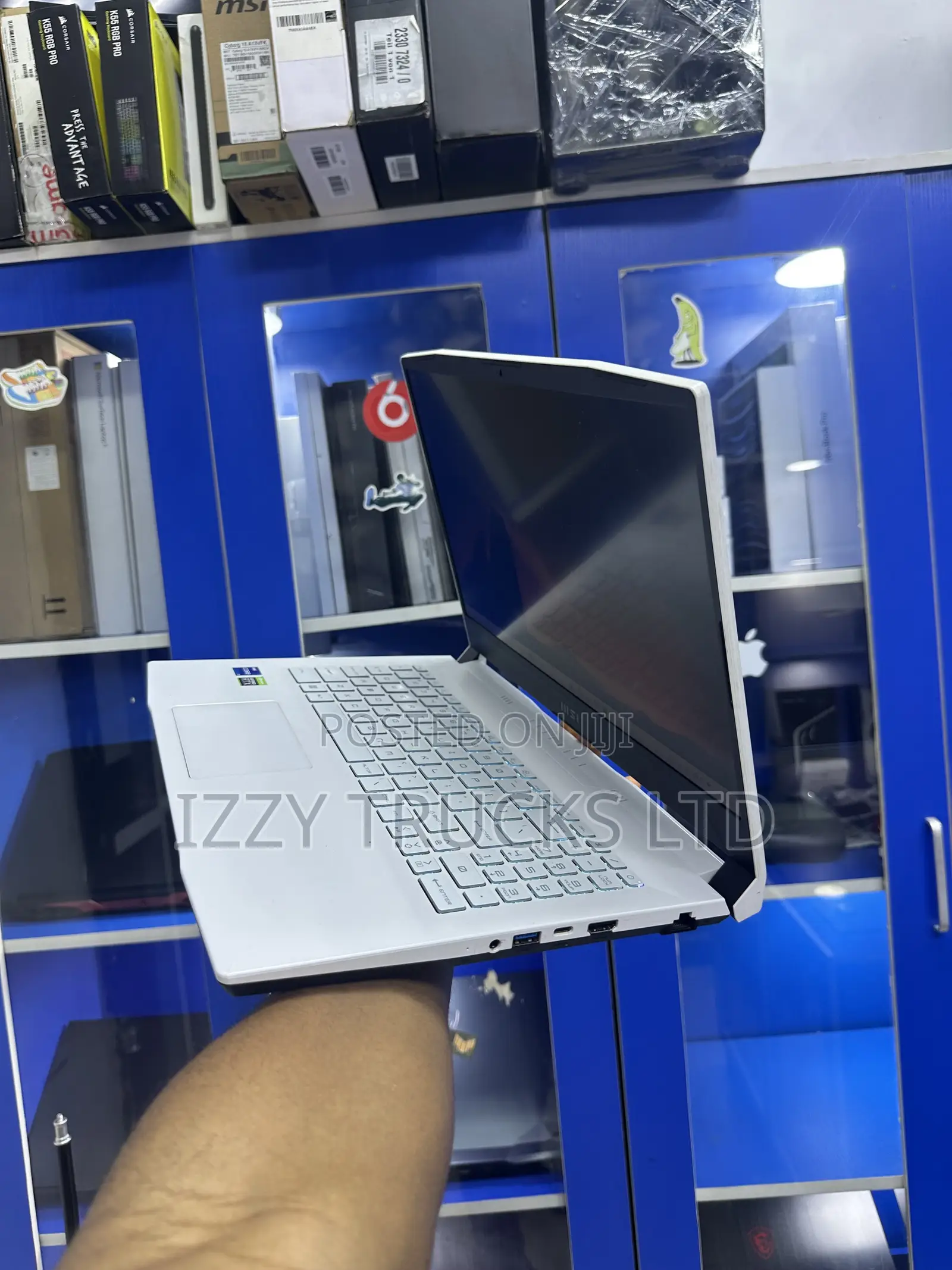 Laptop MSI MSI Sword 15 16GB Intel Core i7 SSD 1T
