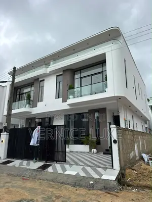 4bdrm Duplex in Ikota for sale