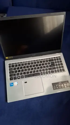 Laptop Acer Aspire 5560 (15 8GB Intel Core i5 SSD 256GB