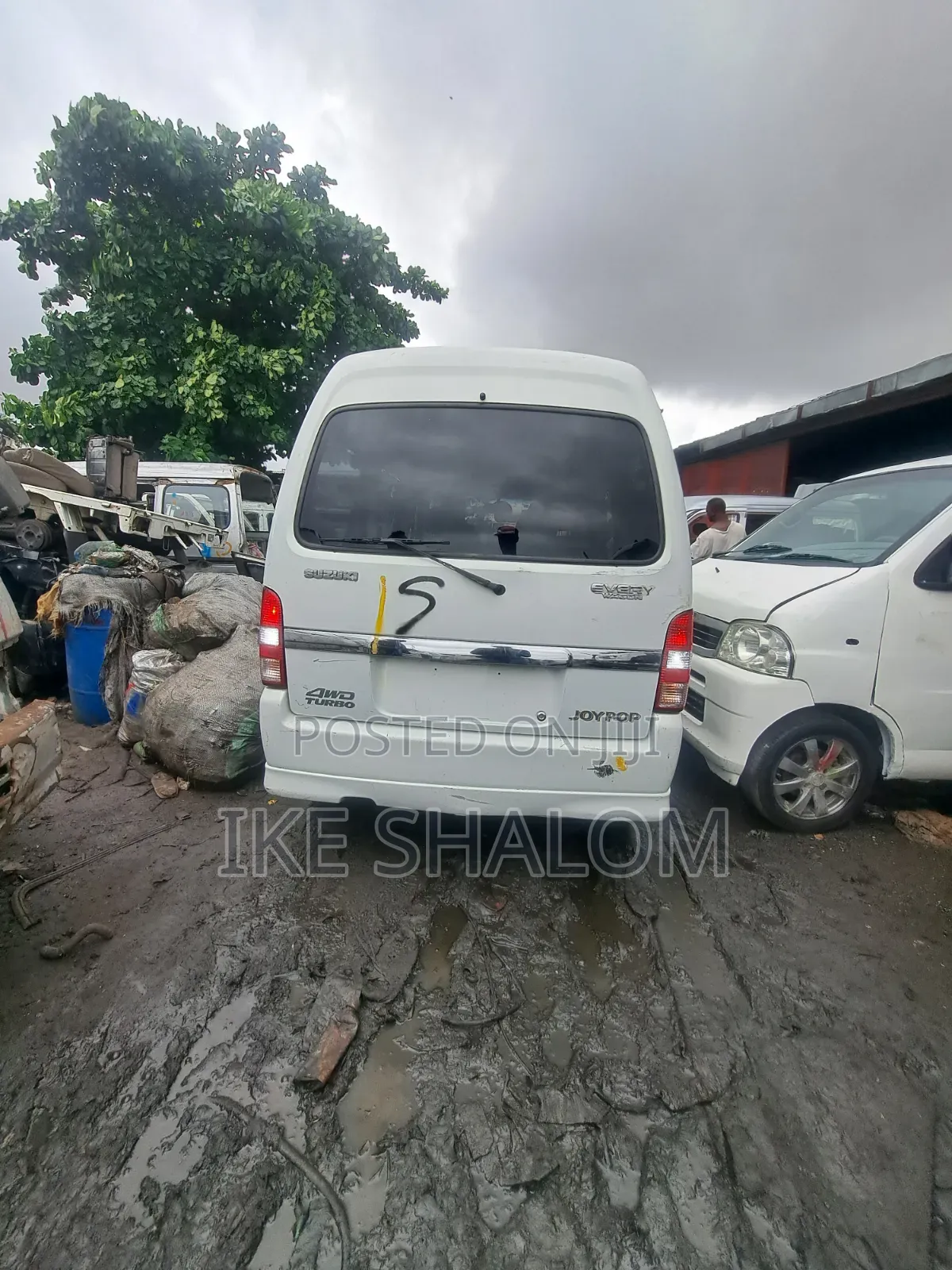 Suzuki Every 2010 White