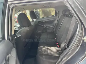 Toyota Matrix S Hatchback AWD (2.4L 4cyl 4A) 2010 Gray