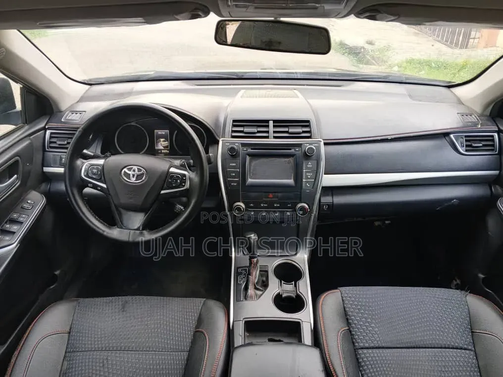 Toyota Camry 2015