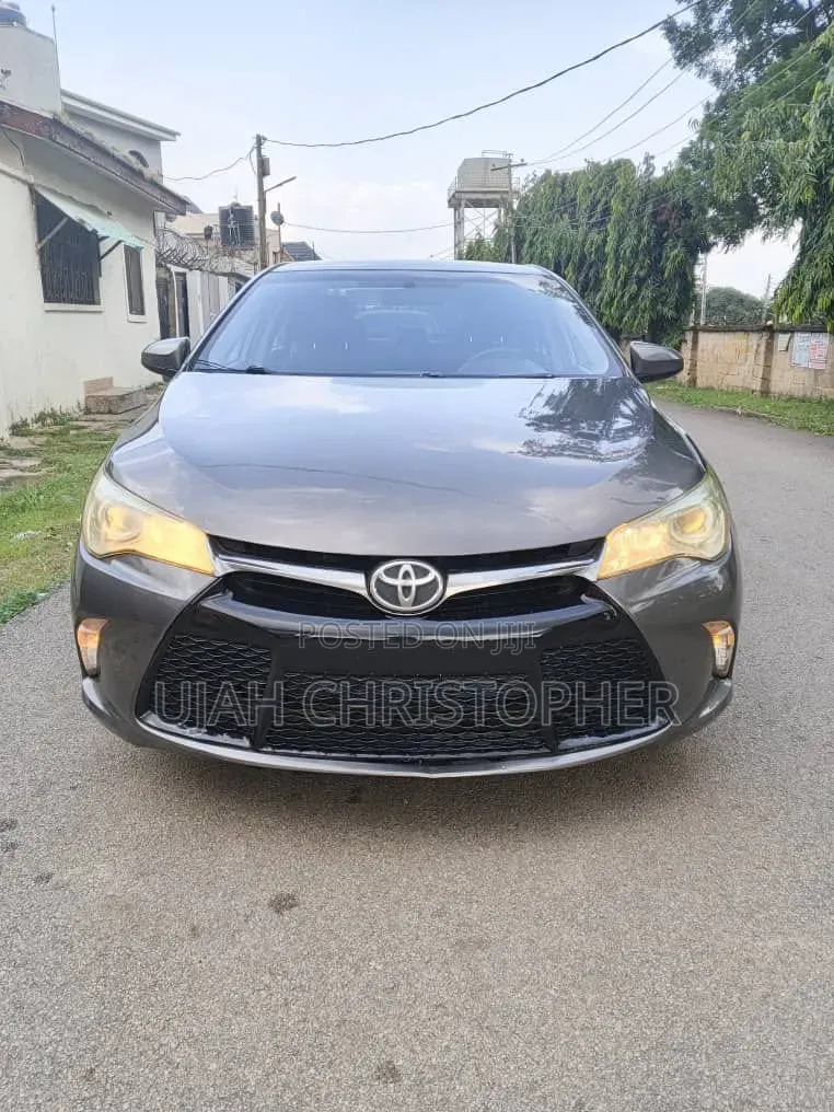 Toyota Camry 2015
