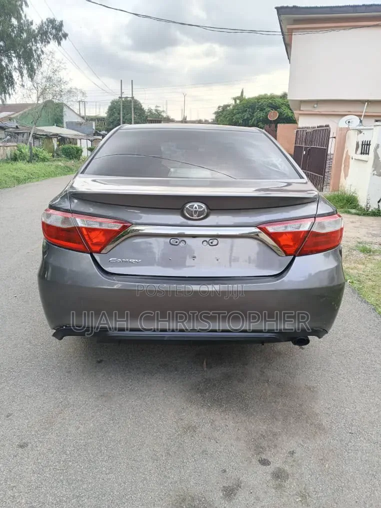 Toyota Camry 2015