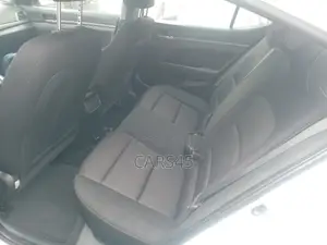 Hyundai Elantra 2017 White