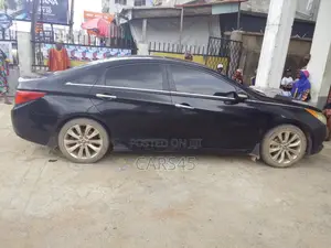 Hyundai Sonata 2011 Black