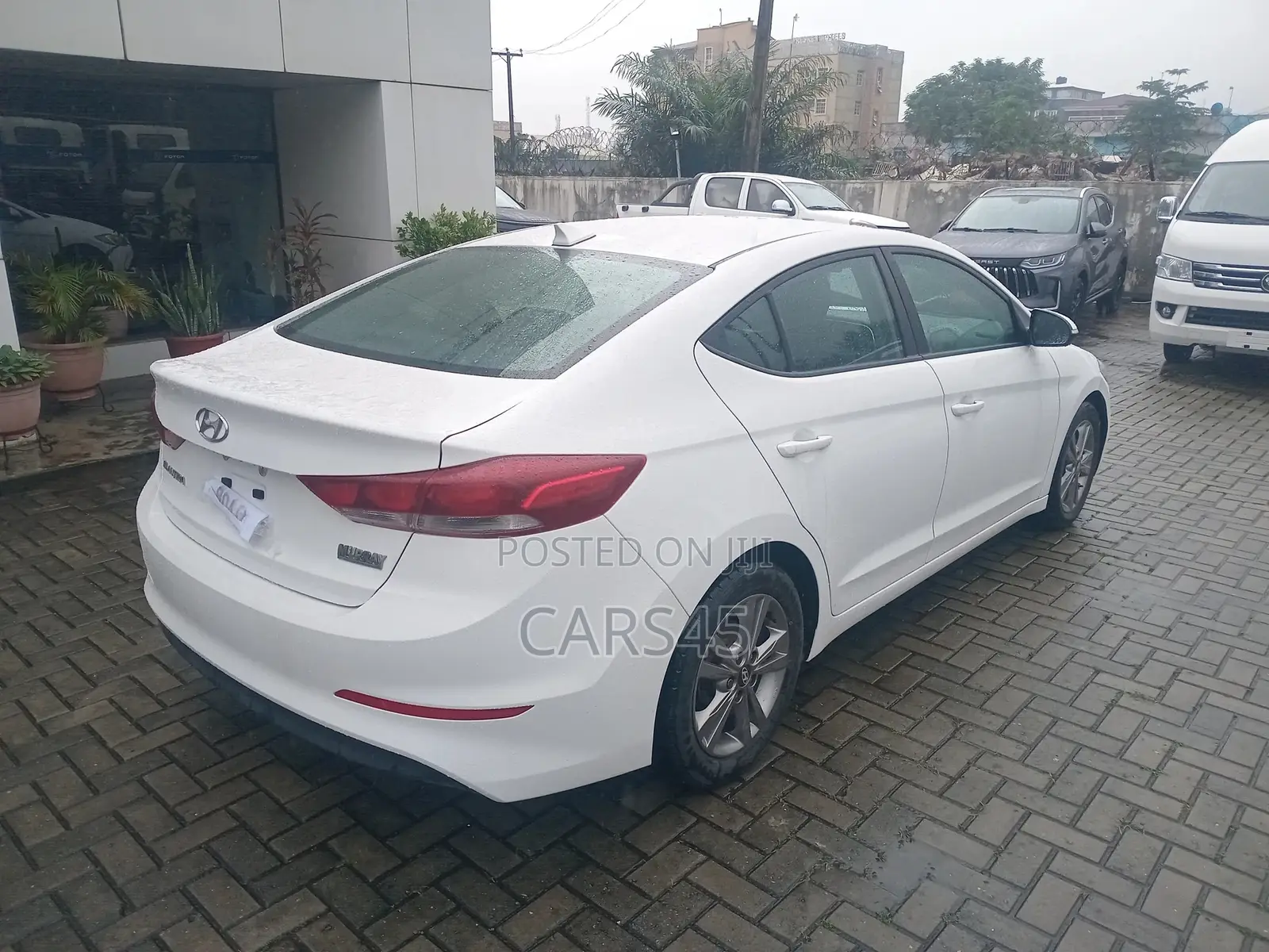 Hyundai Elantra 2017 White