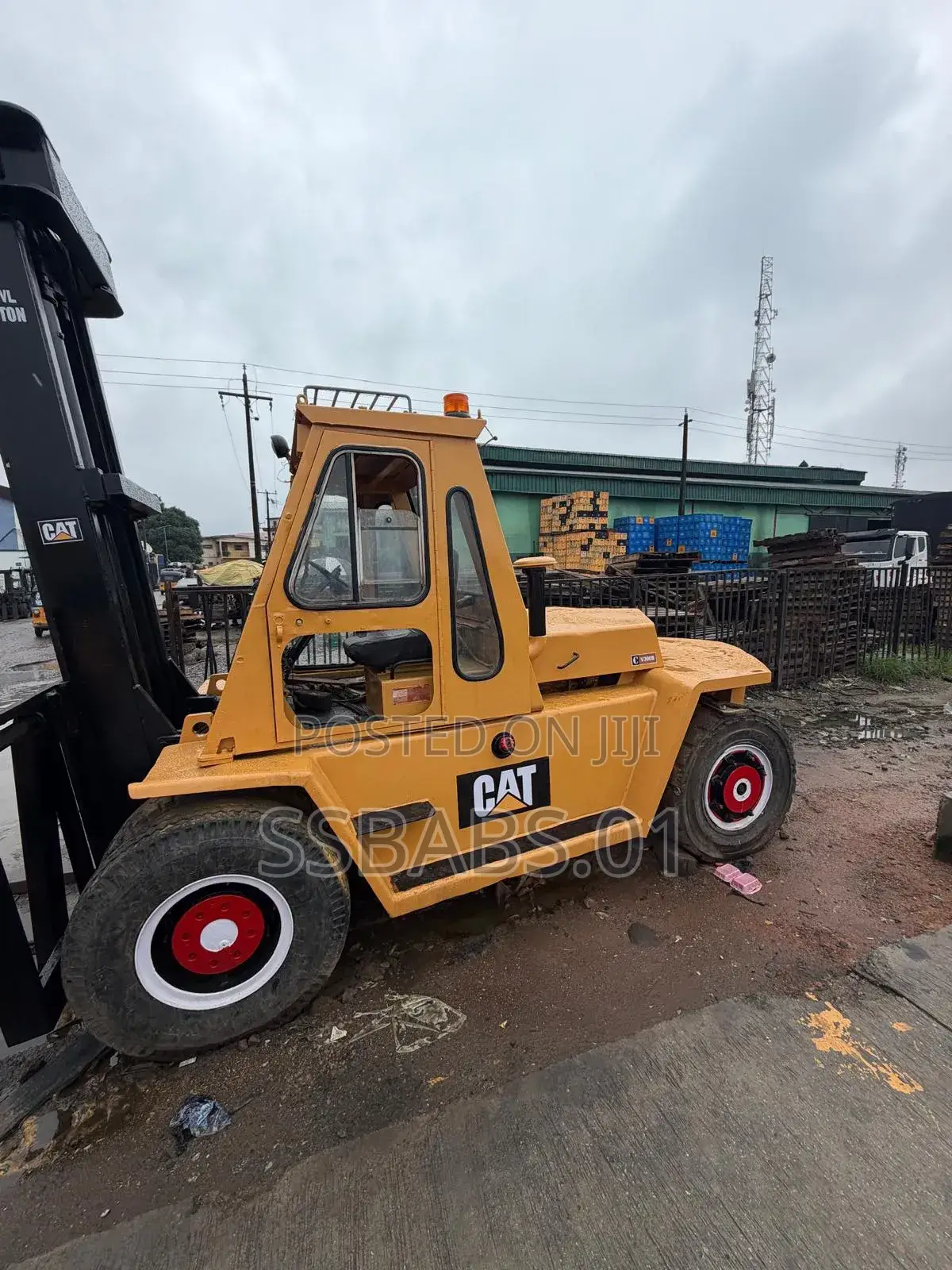 15 Tons Caterpillar Forklift
