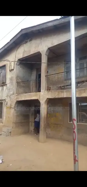 6bdrm Apartment in Pen Cinema for sale