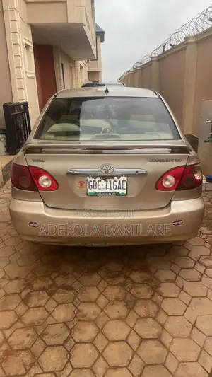 Toyota Corolla LE 2006 Beige