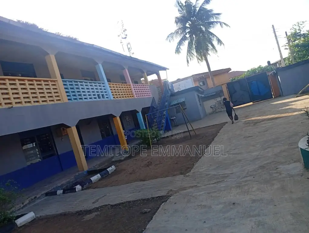 Standard Functioning School
