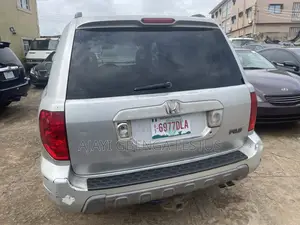 Honda Pilot 2004 Silver
