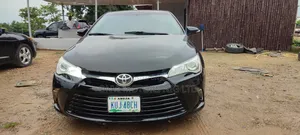 Toyota Camry SE 4dr Sedan (2.5L 4cyl 6A) 2016 White