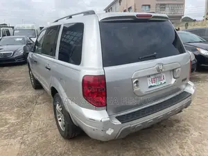 Honda Pilot 2004 Silver