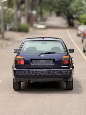 Volkswagen Golf 2000