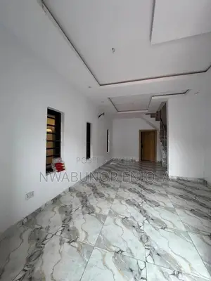 4bdrm Duplex in Berger for sale