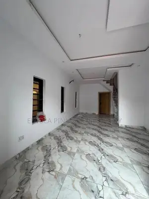4bdrm Duplex in Berger for sale