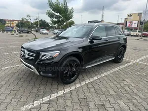 Mercedes-Benz C300 2019 Black