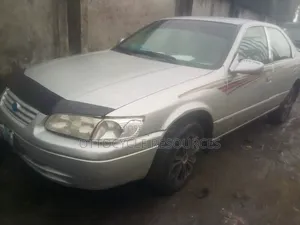 Toyota Camry 1998 Silver