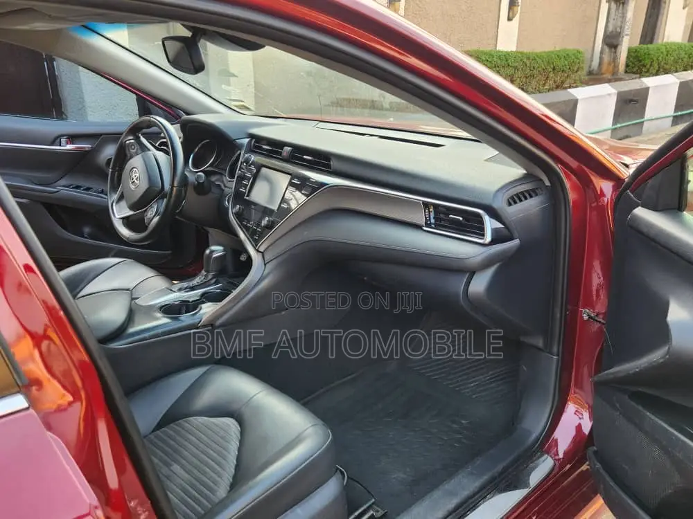 Toyota Camry 2018