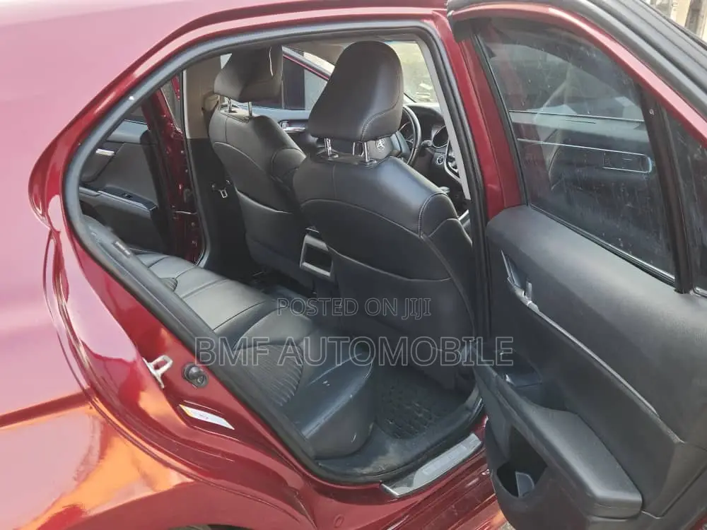 Toyota Camry 2018