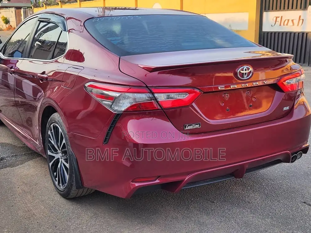 Toyota Camry 2018