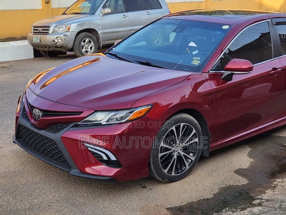 Toyota Camry 2018