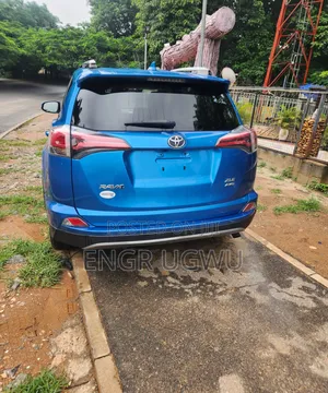 Toyota RAV4 2018 Blue