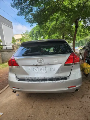 Toyota Venza V6 2010 Silver