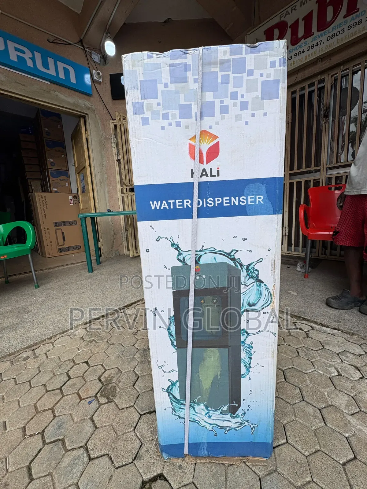 Kali Dispenser With Fridge