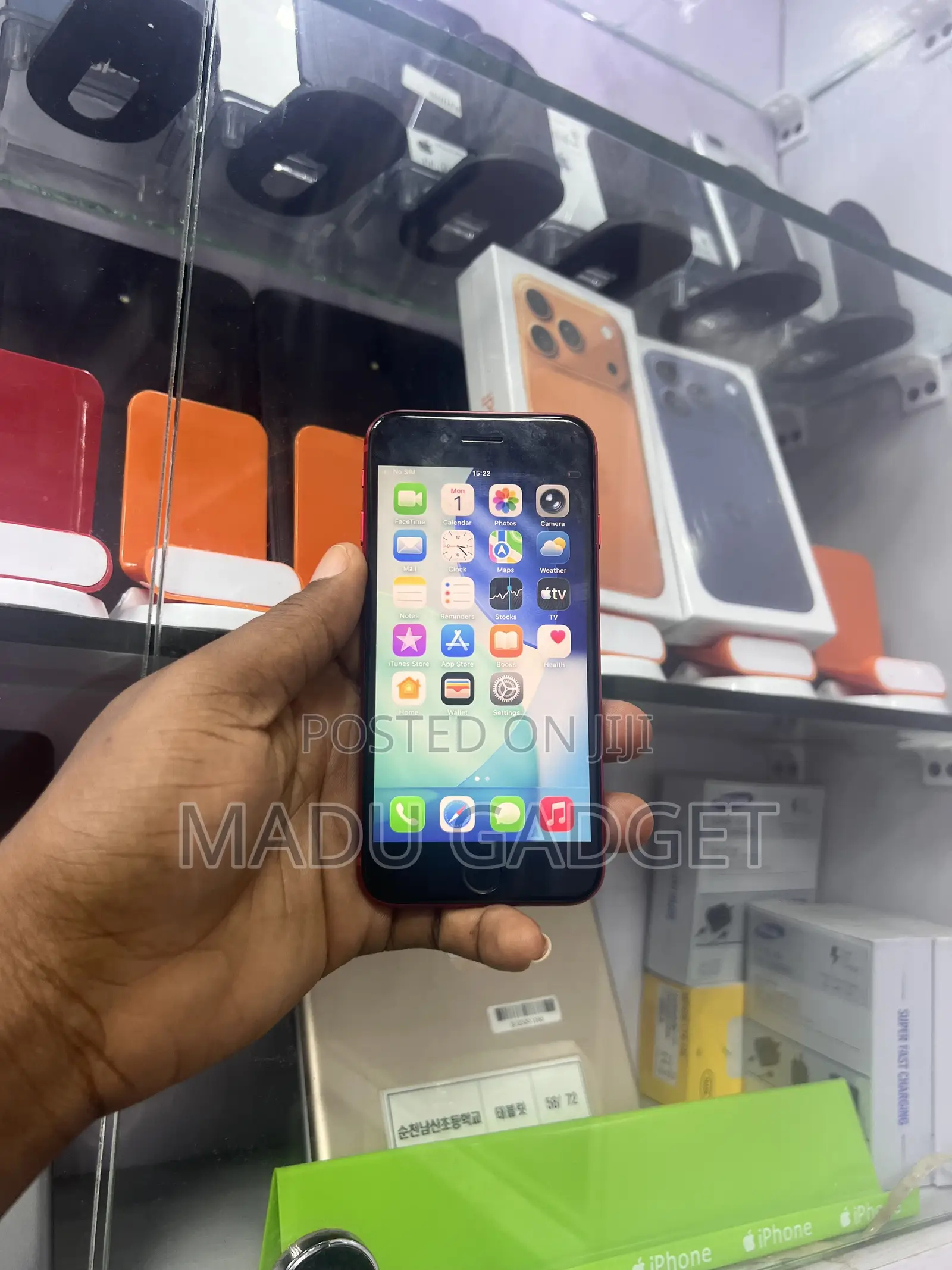 Apple iPhone SE (2020) 64 GB Black
