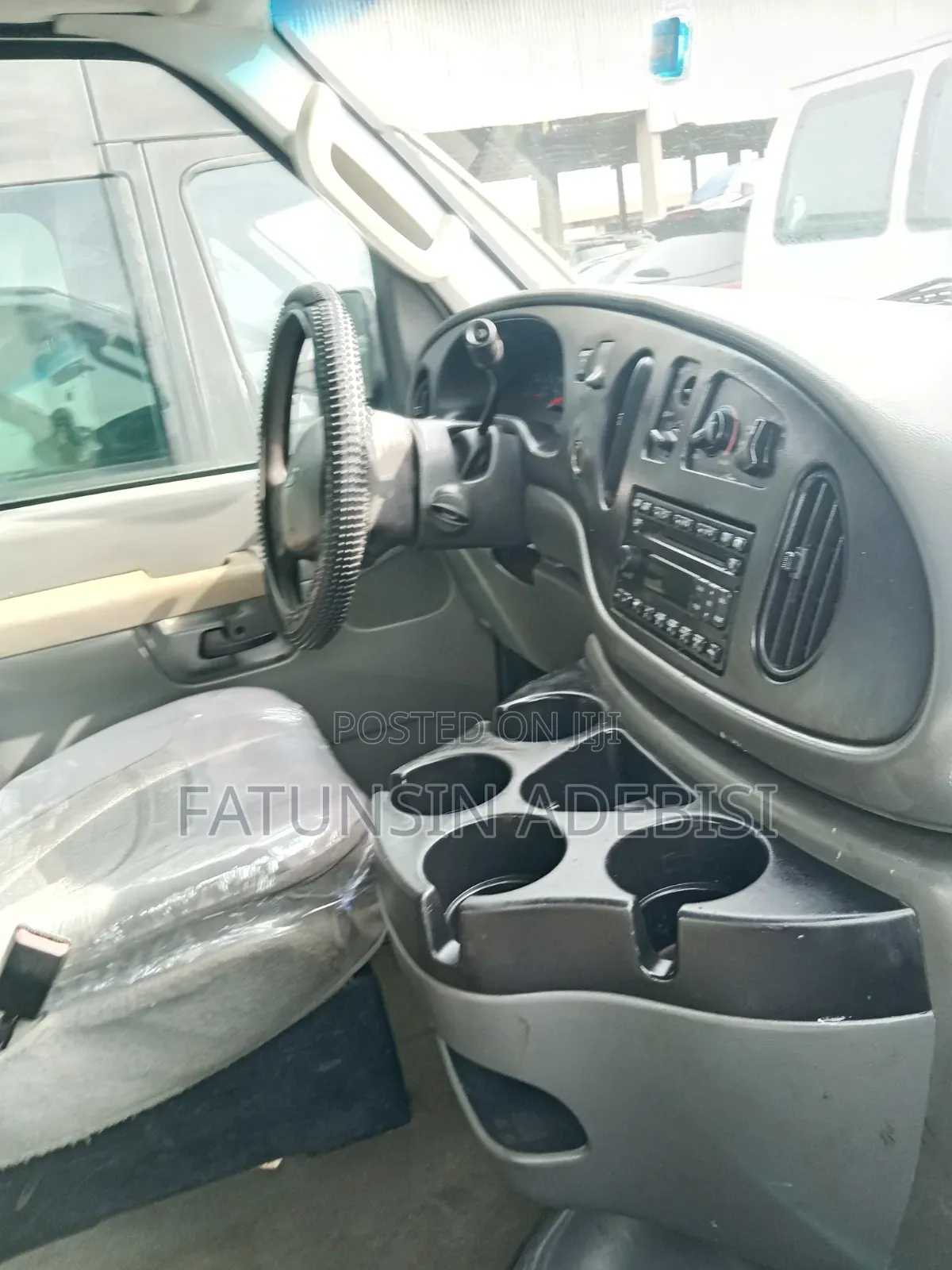 Ford E350 2006 White