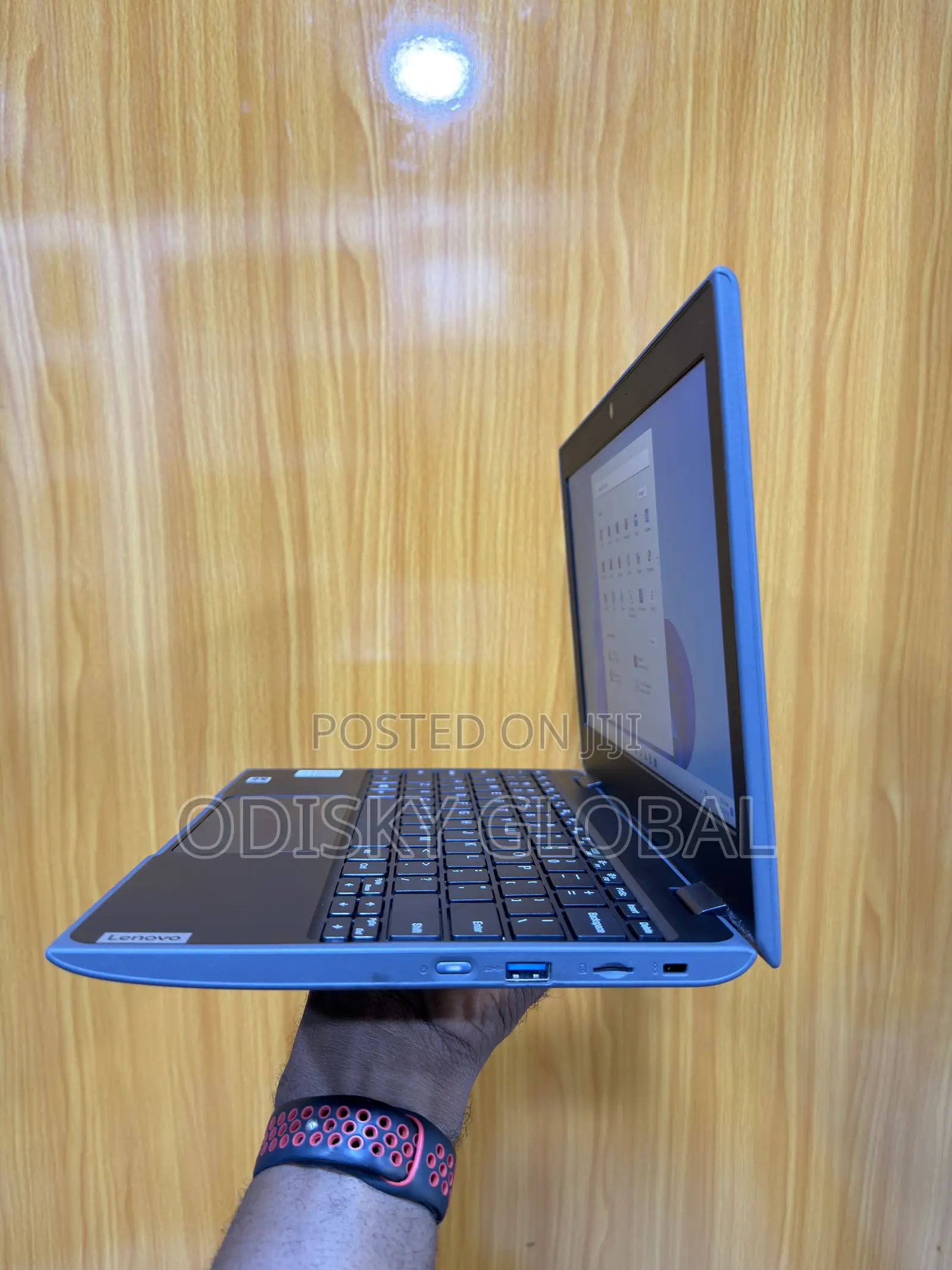 Laptop Lenovo 100e 4GB AMD SSD 60GB